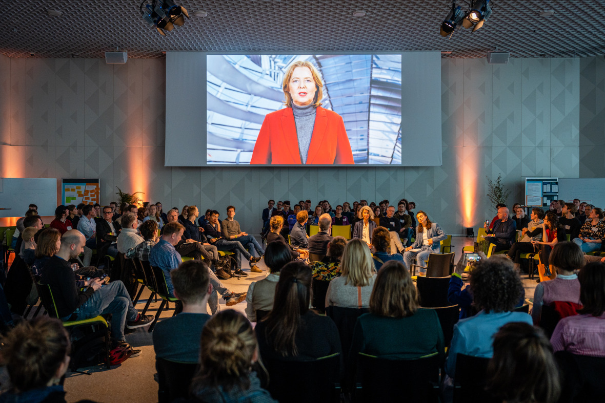 Bundestag President Bärbel Bas welcomed participants in a video address.