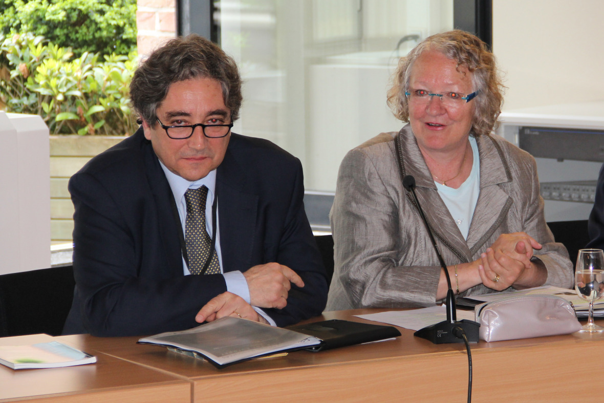 Die Abgeordneten Ricardo Serrão Santos und Gesine Meißner arbeiten im Europäischen Parlament zu Fragen des Meeresschutzes. © KDM
