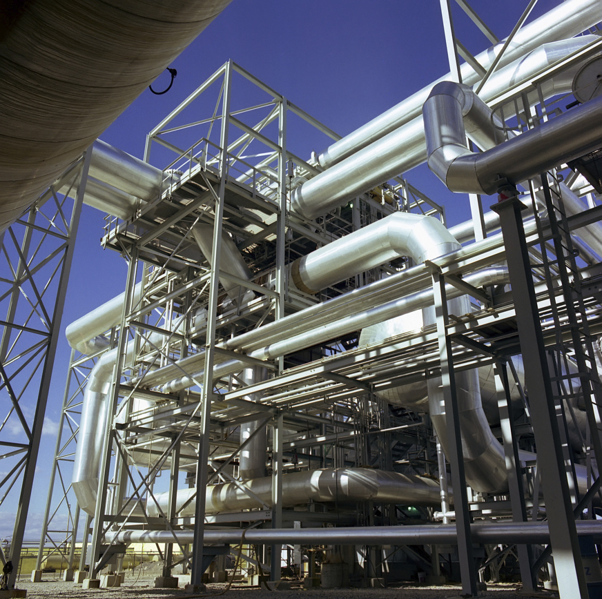 Jüngste Studien in den Vereinigten Staaten haben gezeigt, dass die Methanfreisetzung bei Gasverarbeitungsanlagen um ein Mehrfaches höher sein könnte als zuvor angenommen. (c) istock/westphalia