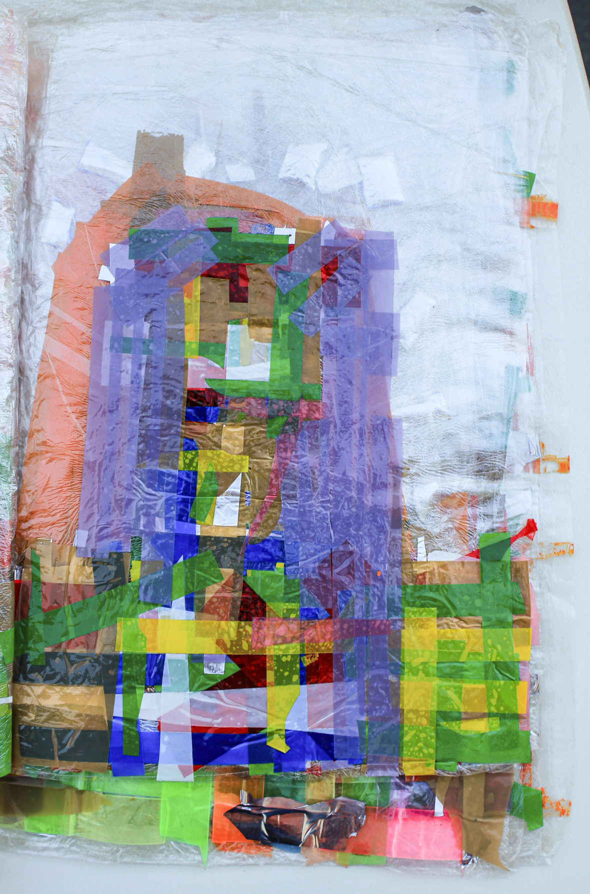 Für "My Daily Life, 2023–2024" verwendete der Künstler Samir Dams Plastikmüll vom Comércio, dem Markt im historischen Stadtkern von Belém.