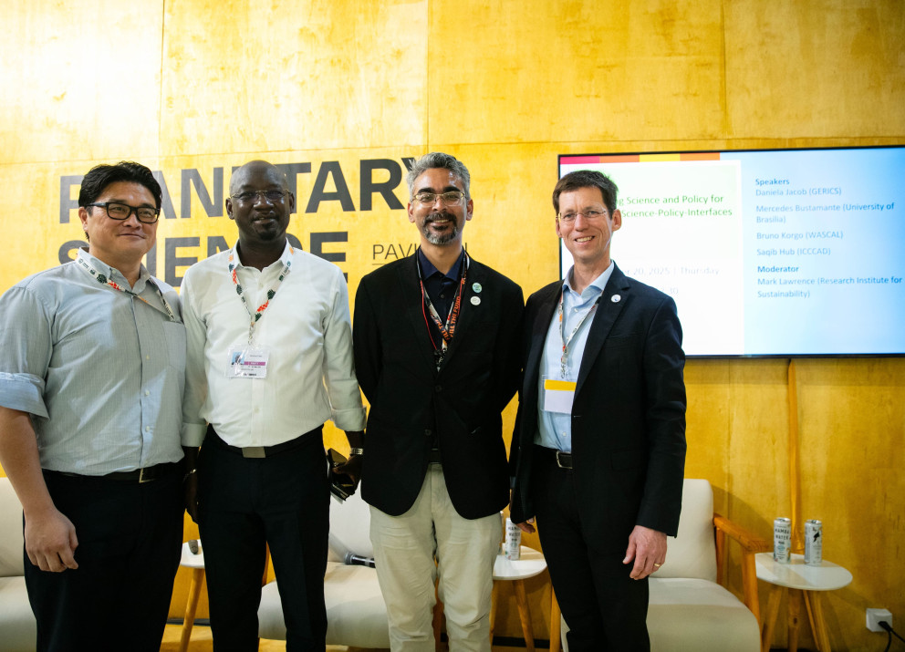 RIFS Director Mark Lawrence (right) moderated a discussion in Belém on the topic of ‘Bridging Science and Policy for Effective Science-Policy Interfaces’.