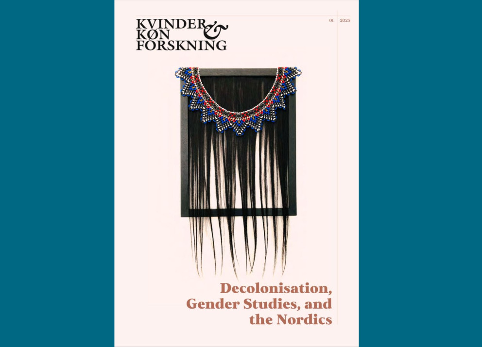 Cover der Sonderausgabe mit „Trophe – Pearls“ von Julie Edel Hardenberg, bildende Kalaaleq Künstlerin und Doktorandin (Universität Kopenhagen/Königliche Dänische Akademie der Schönen Künste).
