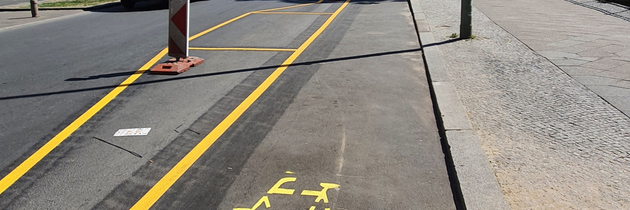 Der Radweg am Kottbusser Damm sorgt dafür, dass Radfahrende sauberere Luft einatmen.