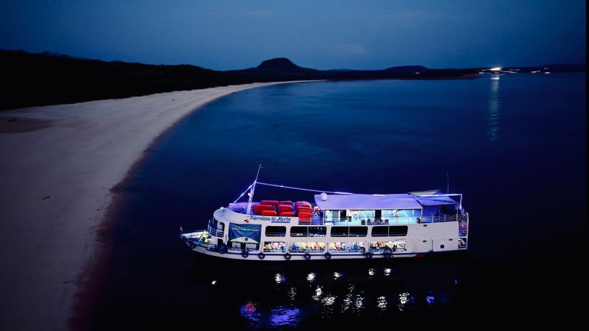 The river-boat Karolina do Norte transports dozens of scientists, activists, community leaders and artists through the world’s largest rainforest to the UN Climate Conference in Belém, Brazil. 