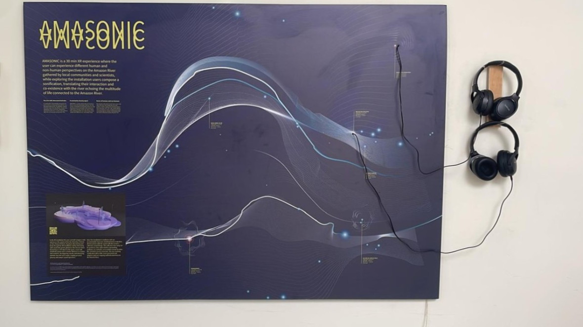 The "Amasonic" installation brings people together, creating a shared sensory experience in a collective space. 