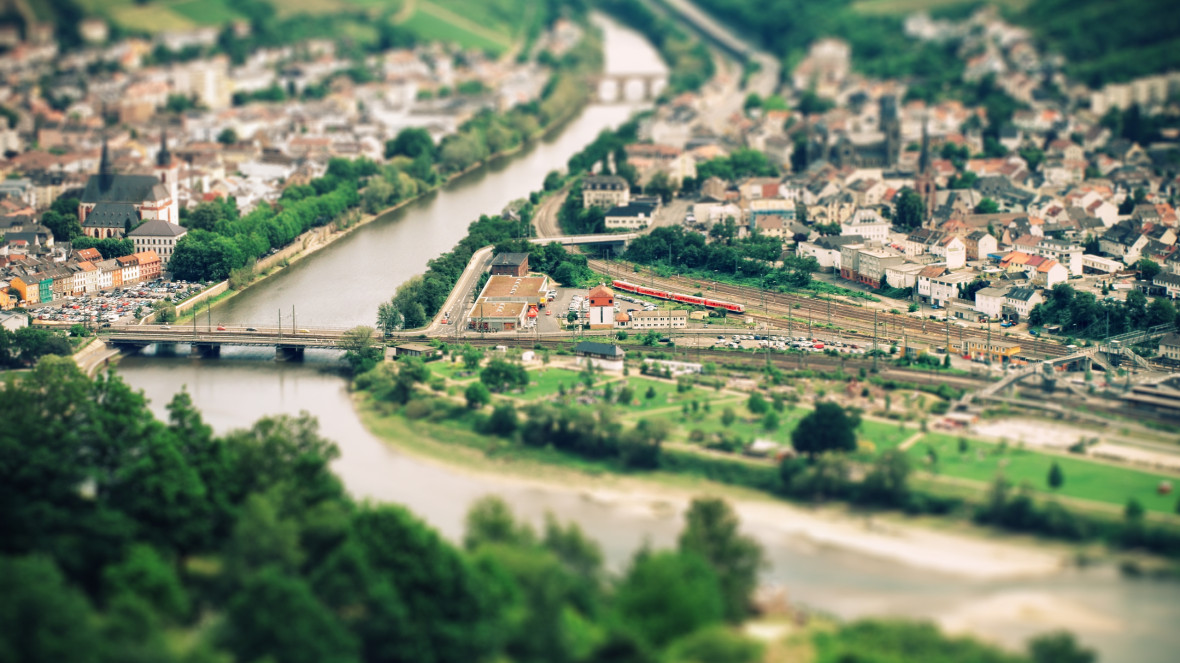 Do we need to redefine "business" to create just and sustainable cities? The transformation of our urban spaces requires a departure from purely profit-oriented models towards a way of doing business that creates social value and fosters social justice and ecological responsibility.