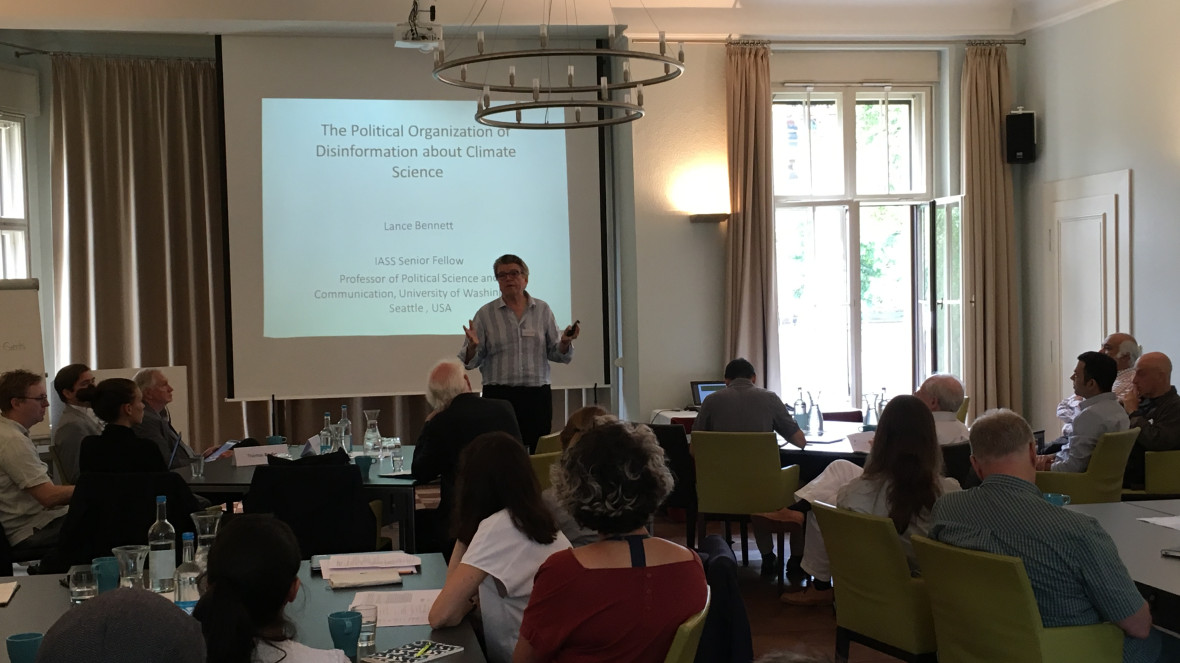 Workshop Prof. Lance Bennett speaking